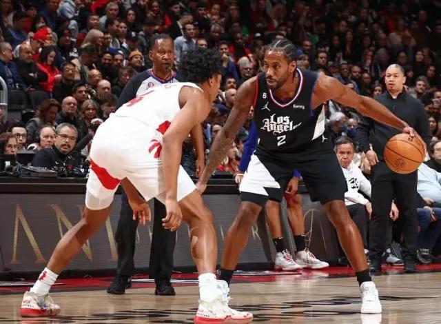 Crown-背靠背连胜场面迥异 有无莱昂纳德快艇判若两队