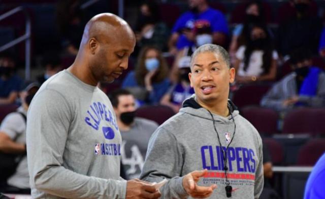 快艇全力加强防守！没了三大悍将 卢指导有些着急