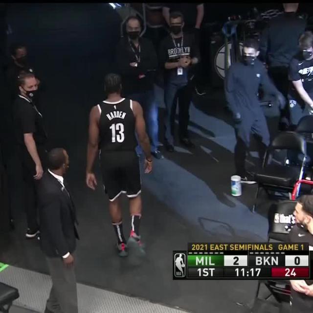 皇冠-哈登开场43秒伤退！右腿筋伤势复发 篮网再遭打击