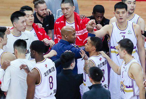 Crown-季后赛悬念仍在延续 北控or广州？最后一轮见分晓